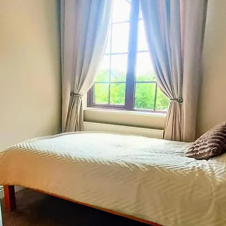 Rynn Haven - Enchanting Townhouse Lough Rynn Holiday home *