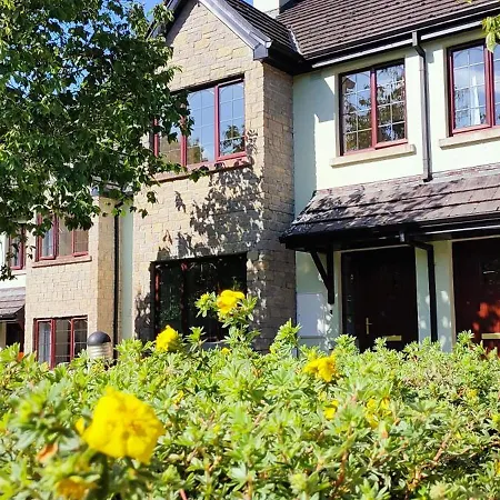 Rynn Haven - Enchanting Townhouse Lough Rynn Holiday home *